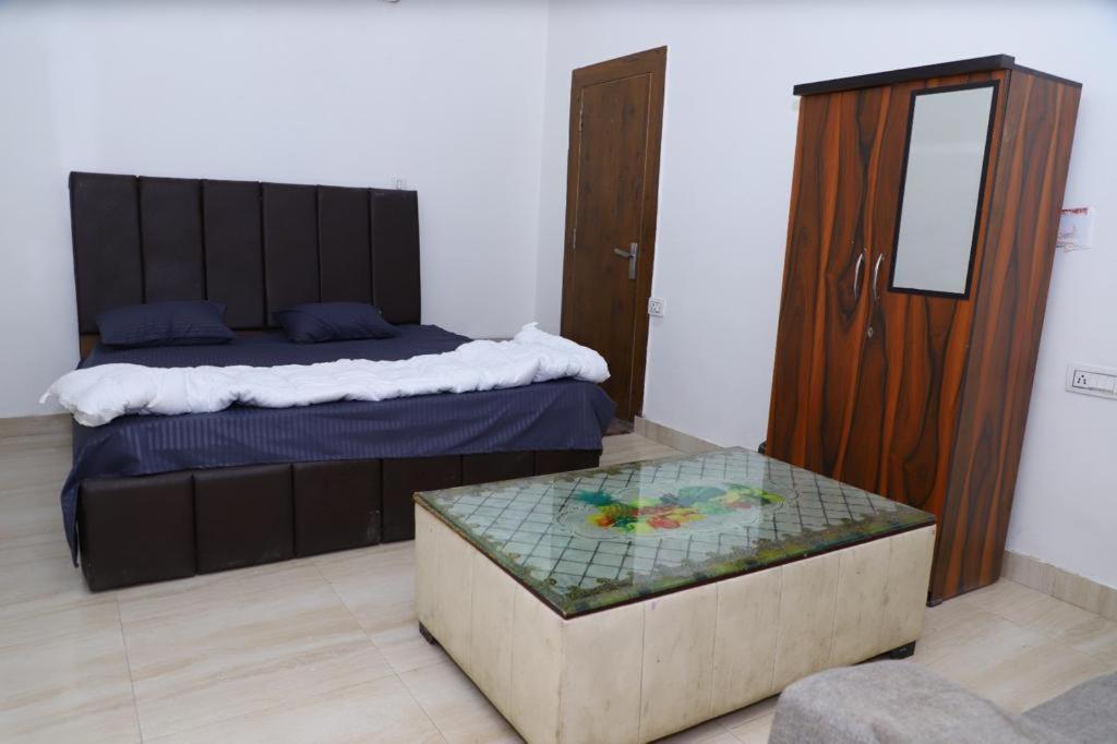 Hotel Aashirvad Faridabad Esterno foto